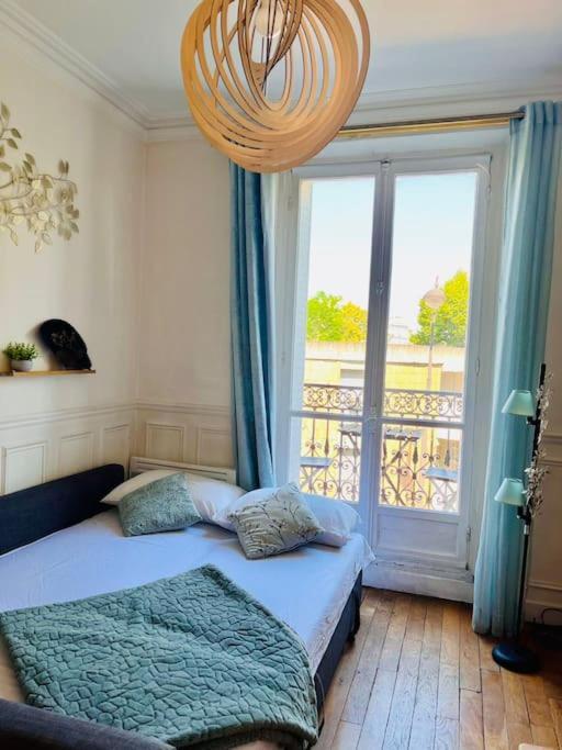 Beautiful Apartment With Balcony Париж Экстерьер фото